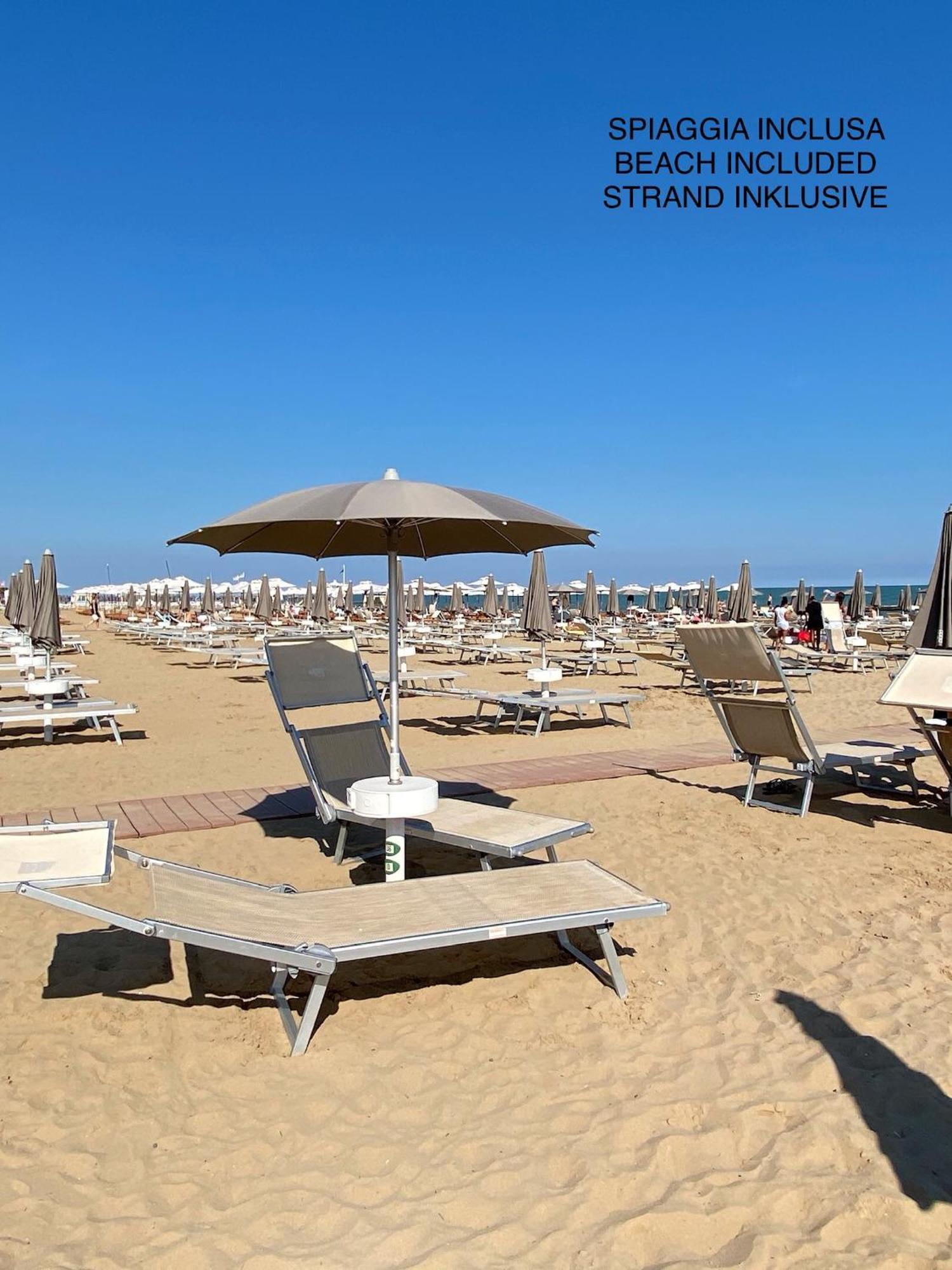 Beach Palace With Small Swimming Pool, Private Beach, Parking ليدو دي يسولو المظهر الخارجي الصورة